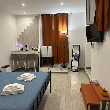Bari Valona Rooms Екстериор снимка